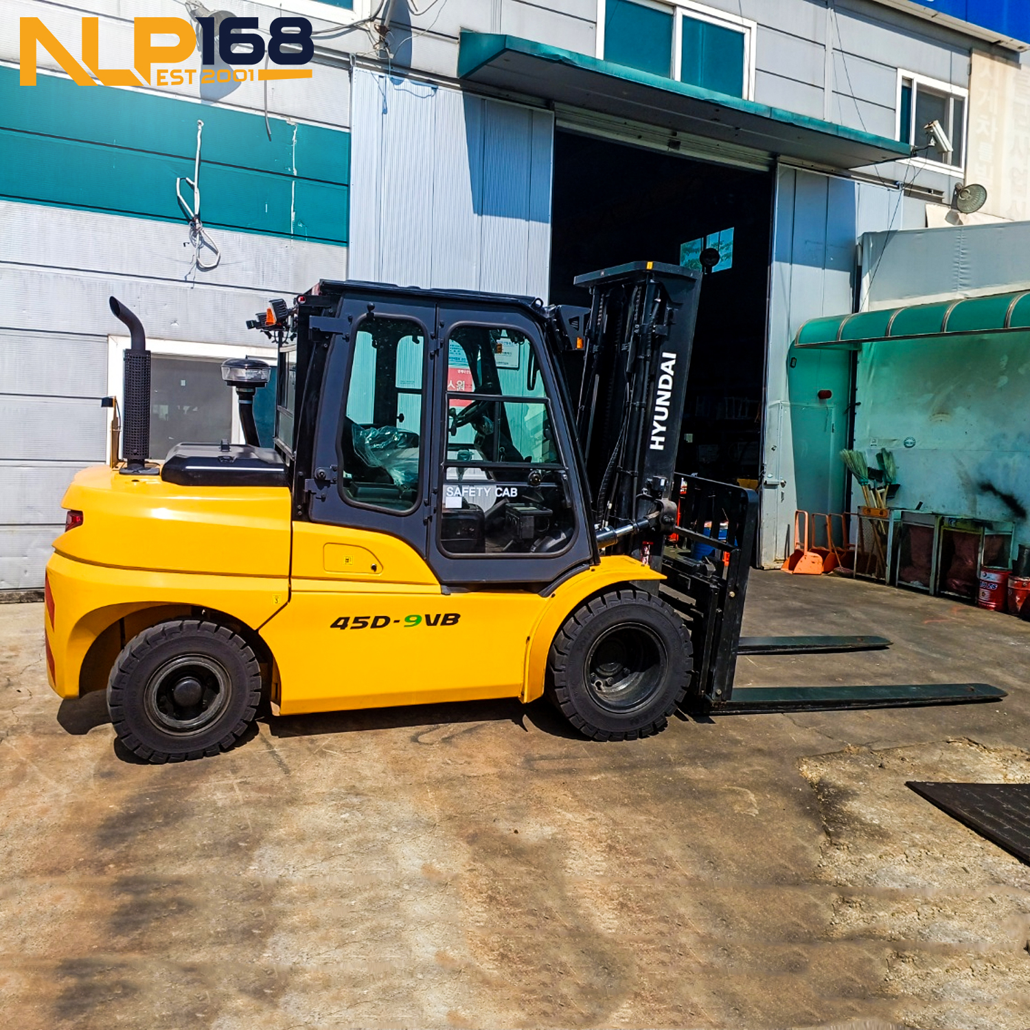 hyundai-45d-9vb-3 Xe nâng điện Hyundai 45D-9VB