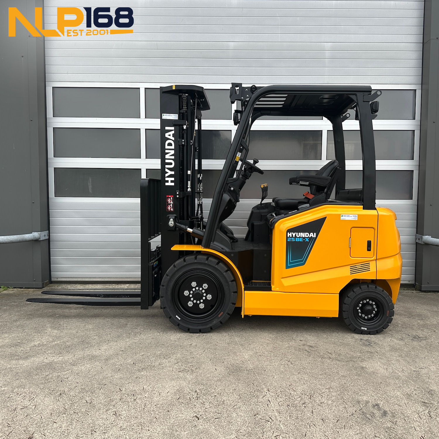 hyundai-25be-x-1 Xe nâng điện Hyundai 25BE-X
